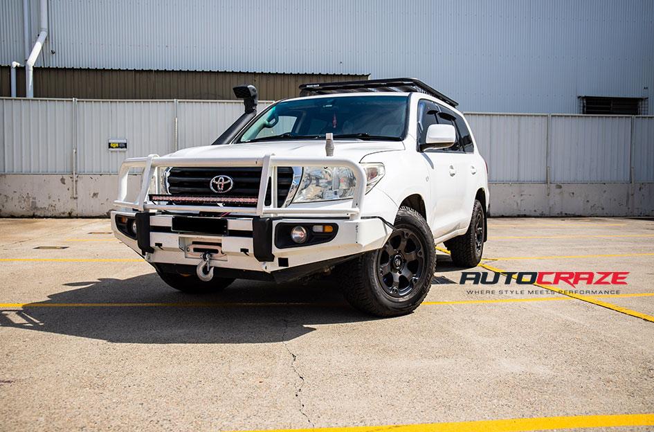 TOYOTA LANDCRUSIER BEAST BLACK   MACHINED WITH DARK TINT